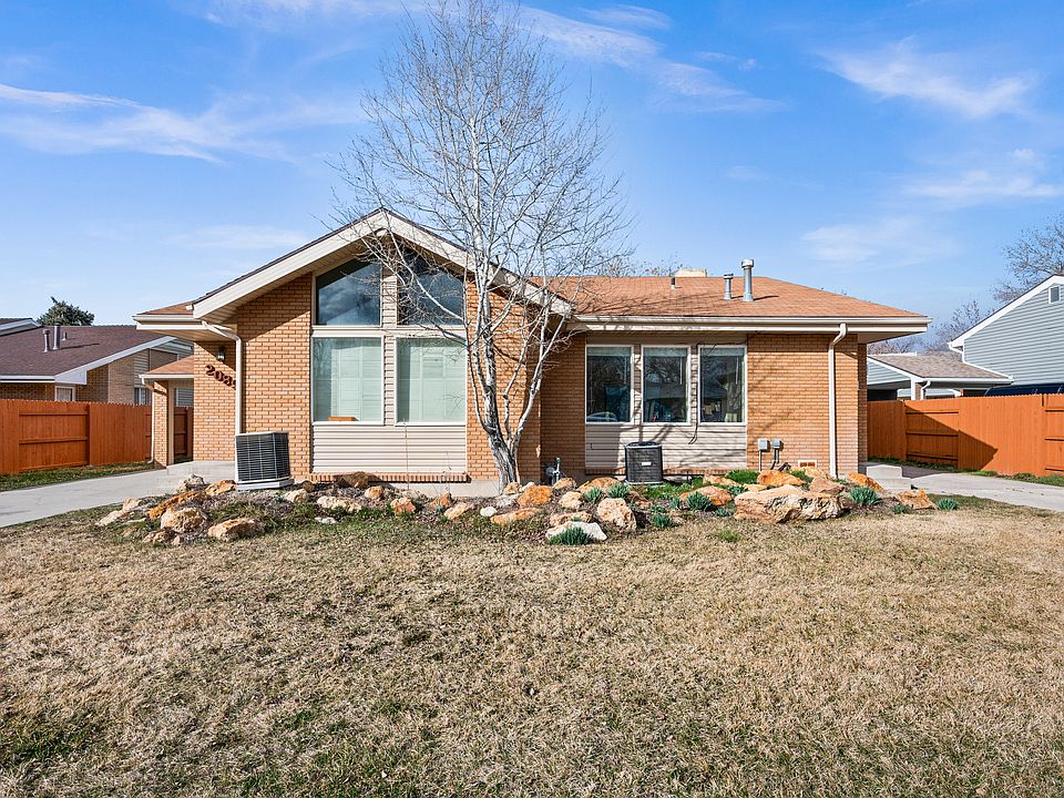 1st image of 2089 E Donegal Cir #2089