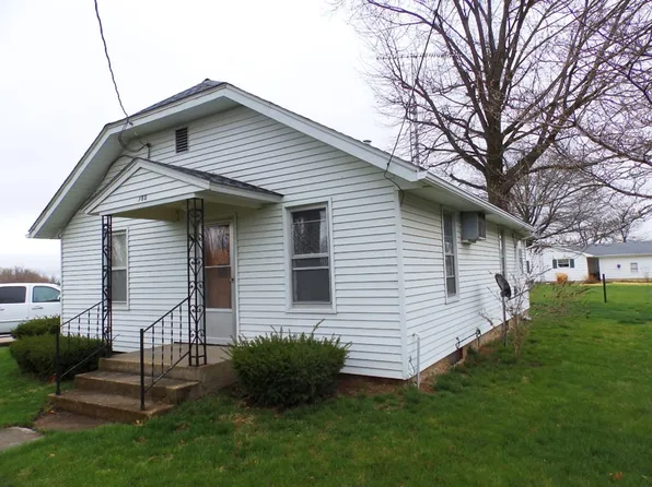 180 Washington Ct, Pittsfield, IL 62363