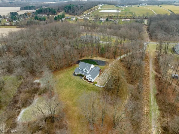 1766 Old Drum Rd NE, Bolivar, OH 44612