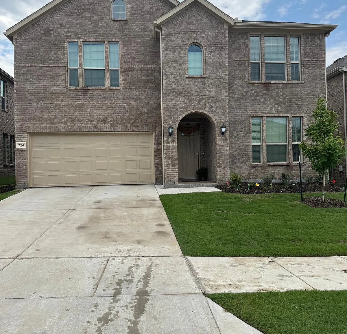 5 bed, 4.5 bath, 3357 sqft, $2,845 — Photo 1