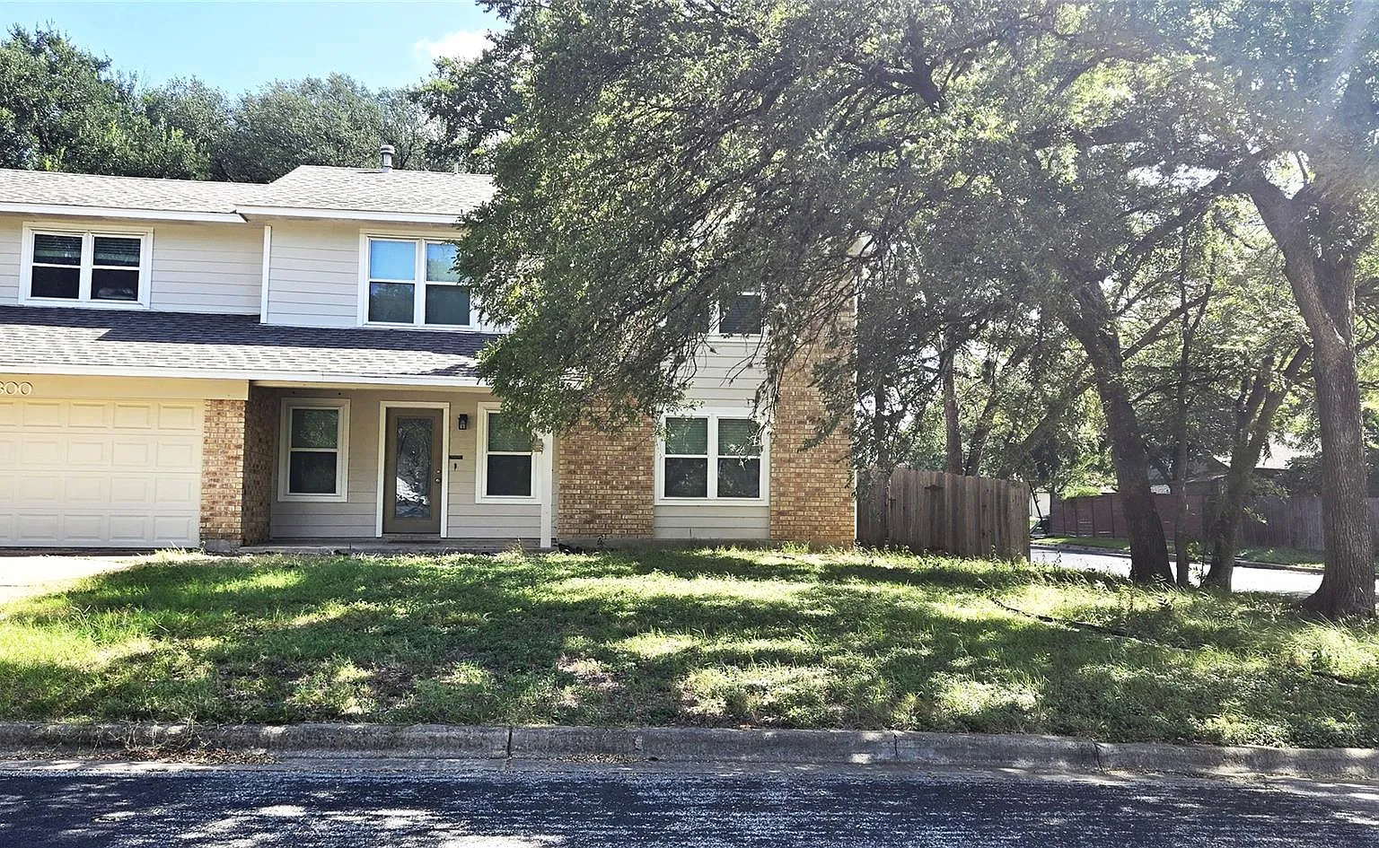 4 bed, 2.5 bath, 2116 sqft, $2,999 — Photo 1