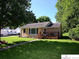 208 W Patton St, Papillion, NE 68046