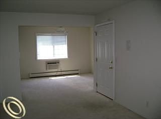 4th image of 2440 Parmenter Blvd APT 211