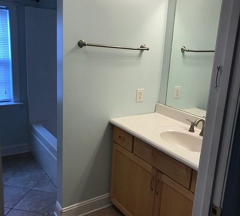 4th image of 2106 Fisher St