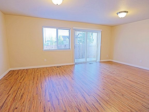 5th image of 7421 NE 56th St