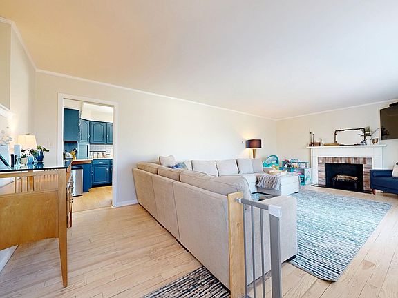 5th image of 2683 Holtz Rd