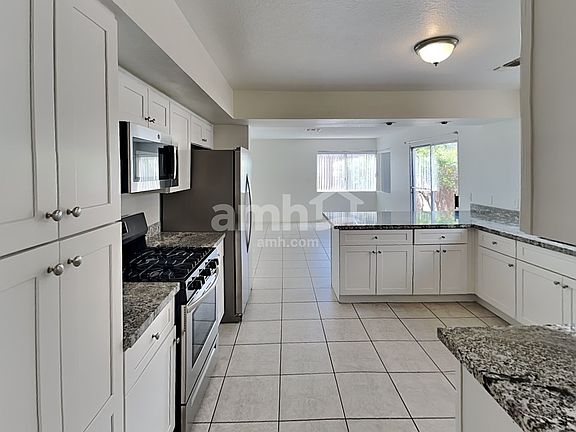 4th image of 305 Clifton Heights Dr