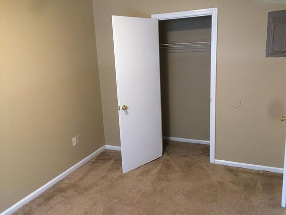 2nd image of 423 Gibson Ln #20