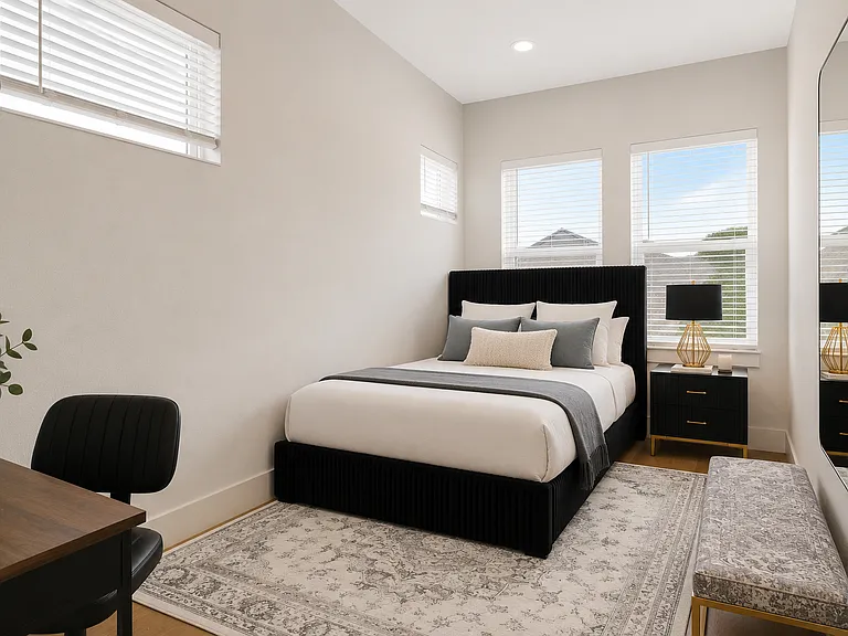 1206 Moody St — Photo 6