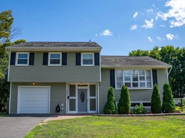 251 W Warren St, Washington Boro, NJ 07882