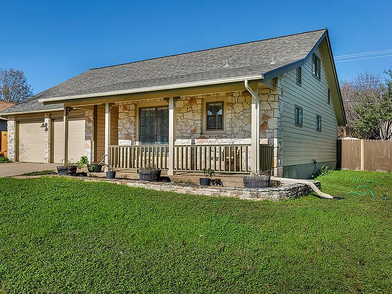 3110 Monument Dr — Photo 20