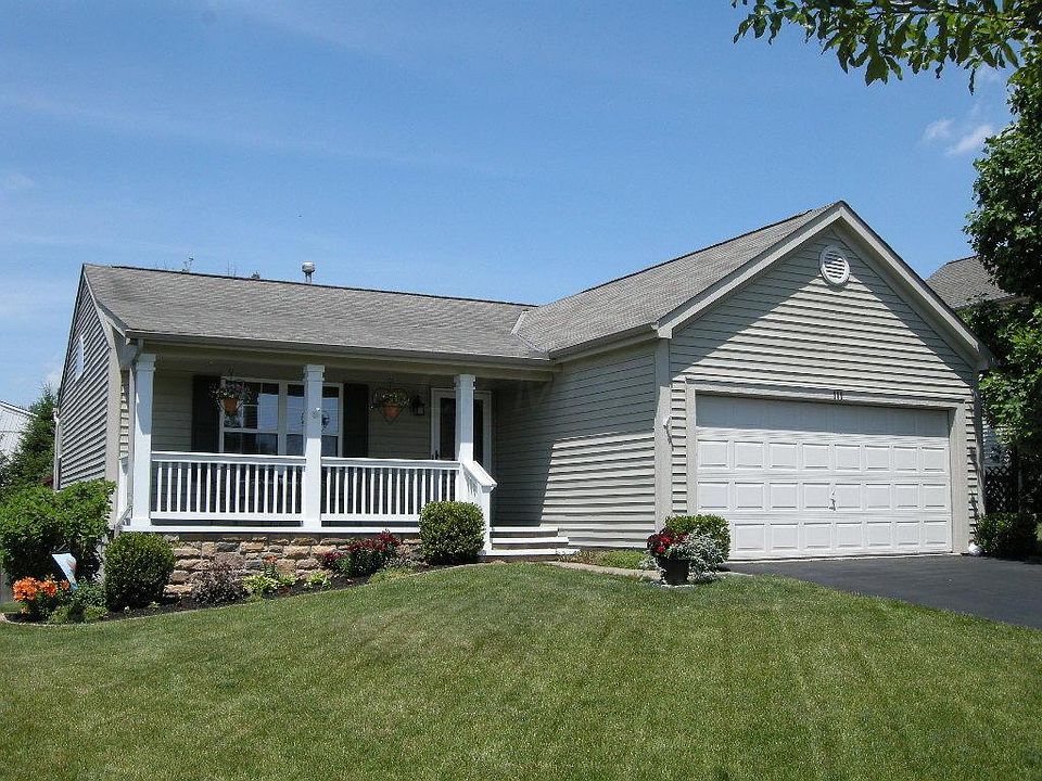 1st image of 111 Lantern Chase Dr