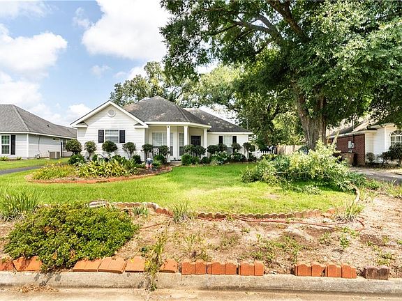 4th image of 200 Portside Cir W