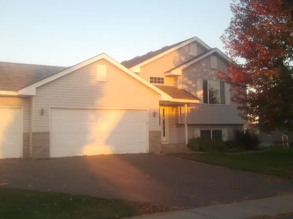 1393 Roosevelt St S, Cambridge, MN 55008