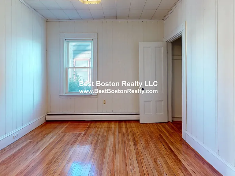 7 Aldie St #1 — Photo 6