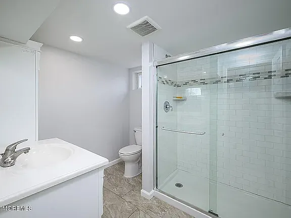 19 Princeton Dr — Photo 22