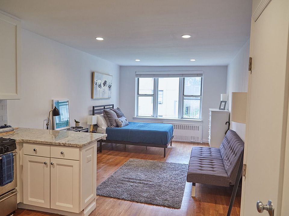 2nd image of 311 E 75th St APT 4F