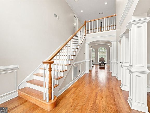 3rd image of 128 Myrick Dr