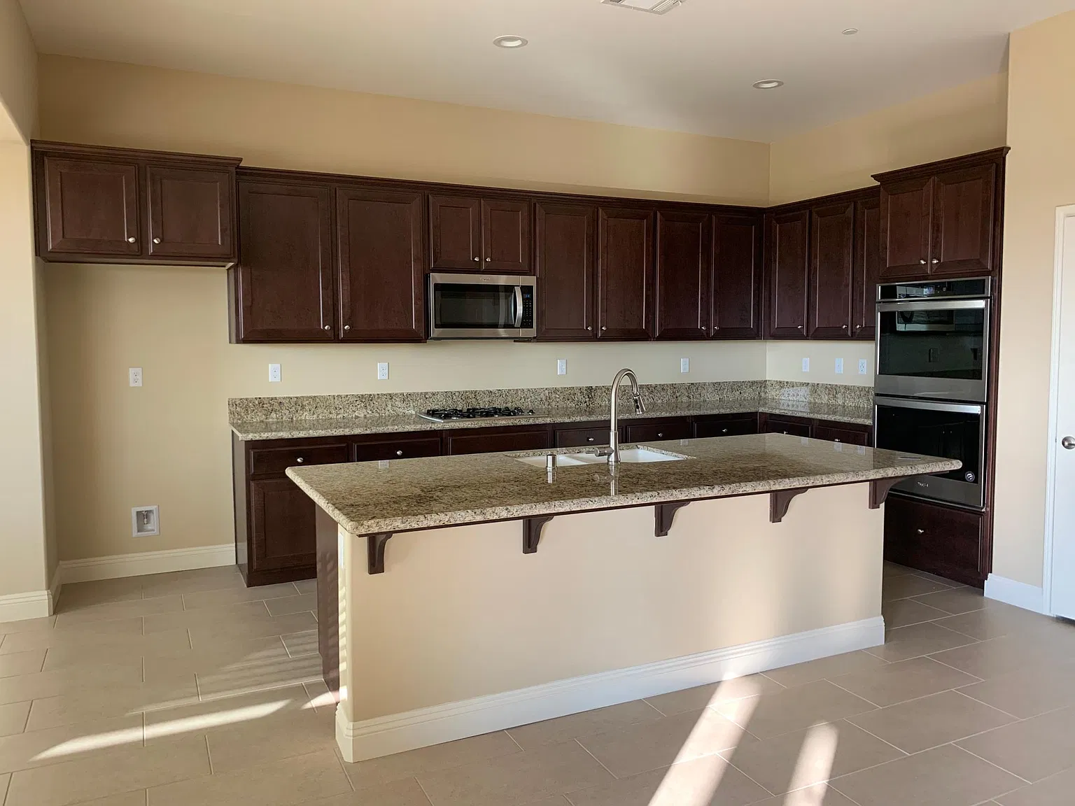 4243 Spring Tree Ln — Photo 3