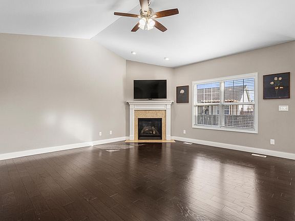 5th image of 3906 Rockdale Dr