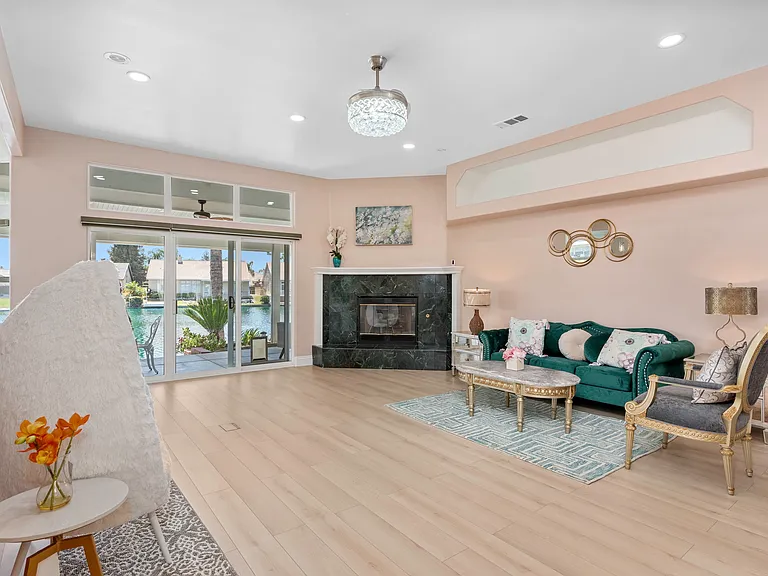 8301 Waterfield Dr — Photo 16