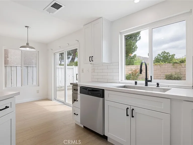 3854 Lost Springs Dr — Photo 8