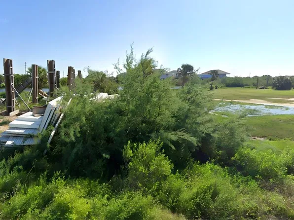 3725 El Lago St, Galveston, TX 77554