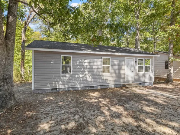 3 Lynwood Dr, Spartanburg, SC 29302