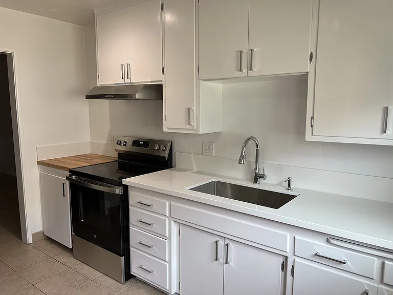4463 Mentone St #5 — Photo 12