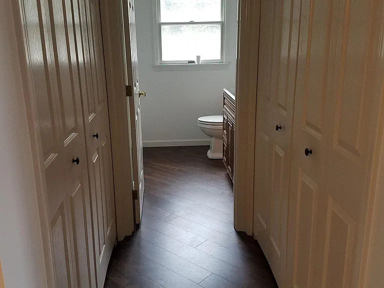 910 Sterling Ct — Photo 26
