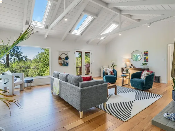 2974 Burdeck Dr, Oakland, CA 94602