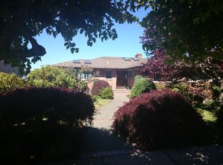 2625 W Viewmont Way W, Seattle, WA 98199