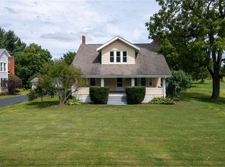 15963 Tavern Rd, Burton, OH 44021