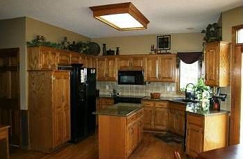 3rd image of 9615 W 131st St