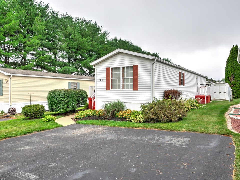 1st image of 206 Saddleford Ct N