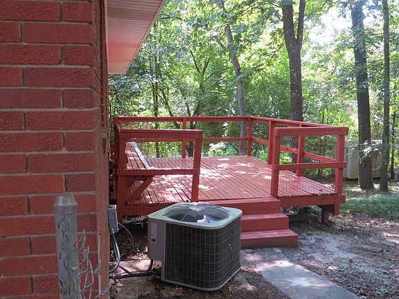 2nd image of 105 Woodsdale Dr