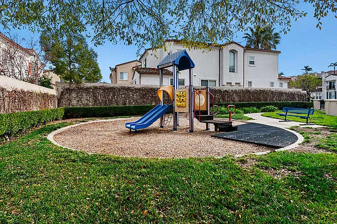 11805 Catania Ct — Photo 17