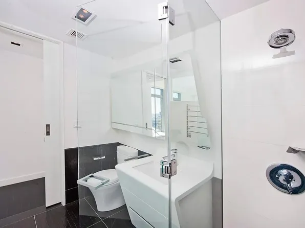 123 Washington Street image 9 of 12