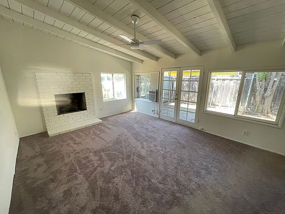 5th image of 22101 Hart St