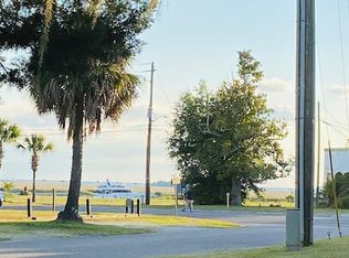 914 7th St, Port Royal, SC 29935