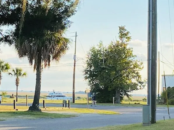 914 7th Street, Port Royal, SC 29935