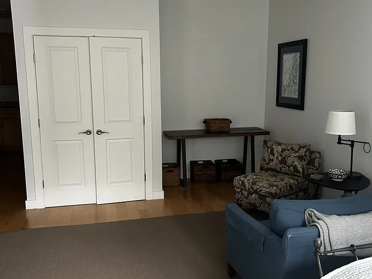 15 Middle St #B305 — Photo 6