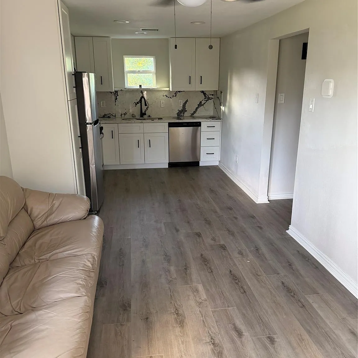 1 bed, 1.0 bath, 850 sqft, $1,200 — Photo 4