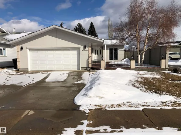 9733 184th St NW, Edmonton, AB T5T 4L5