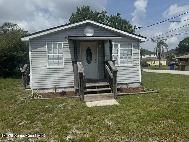 1841 Baldwin St — Photo 1