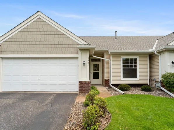 5922 Prairie Ridge Dr, Shoreview, MN 55126
