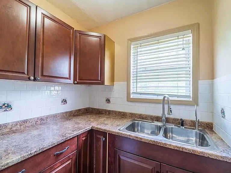 18 Dunnell Ave #2 — Photo 8
