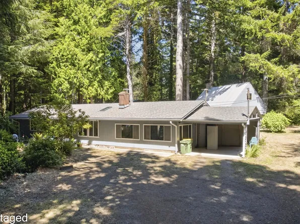 5665 Peninsula Rd, Florence, OR 97439