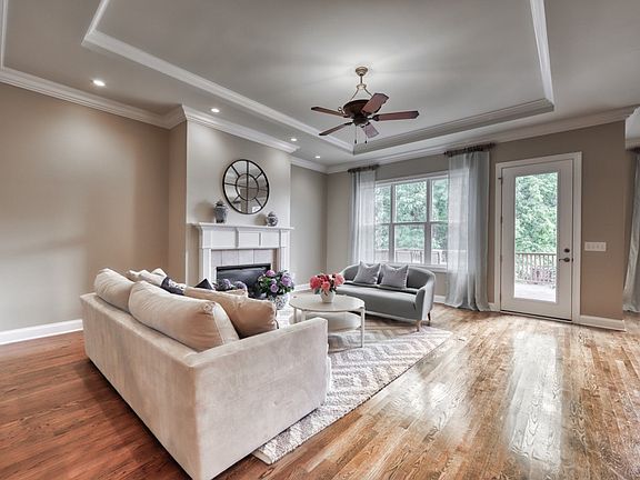 5th image of 157 Bertrand Dr