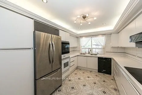 17 Royal Oak Dr — Photo 8